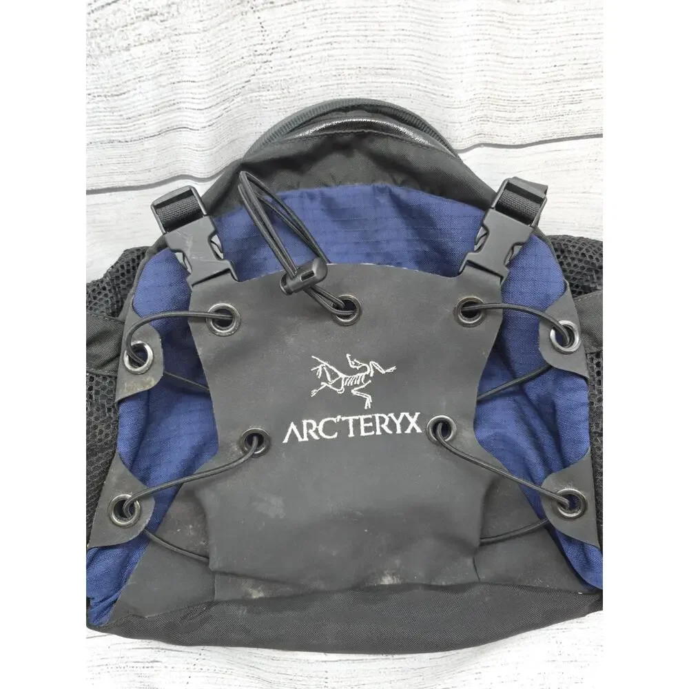 Arcteryx Q10 Lumbar Waist Pack Bag Outdoor Hiking Camp Climbing Travel Blue - Picture 2 of 11